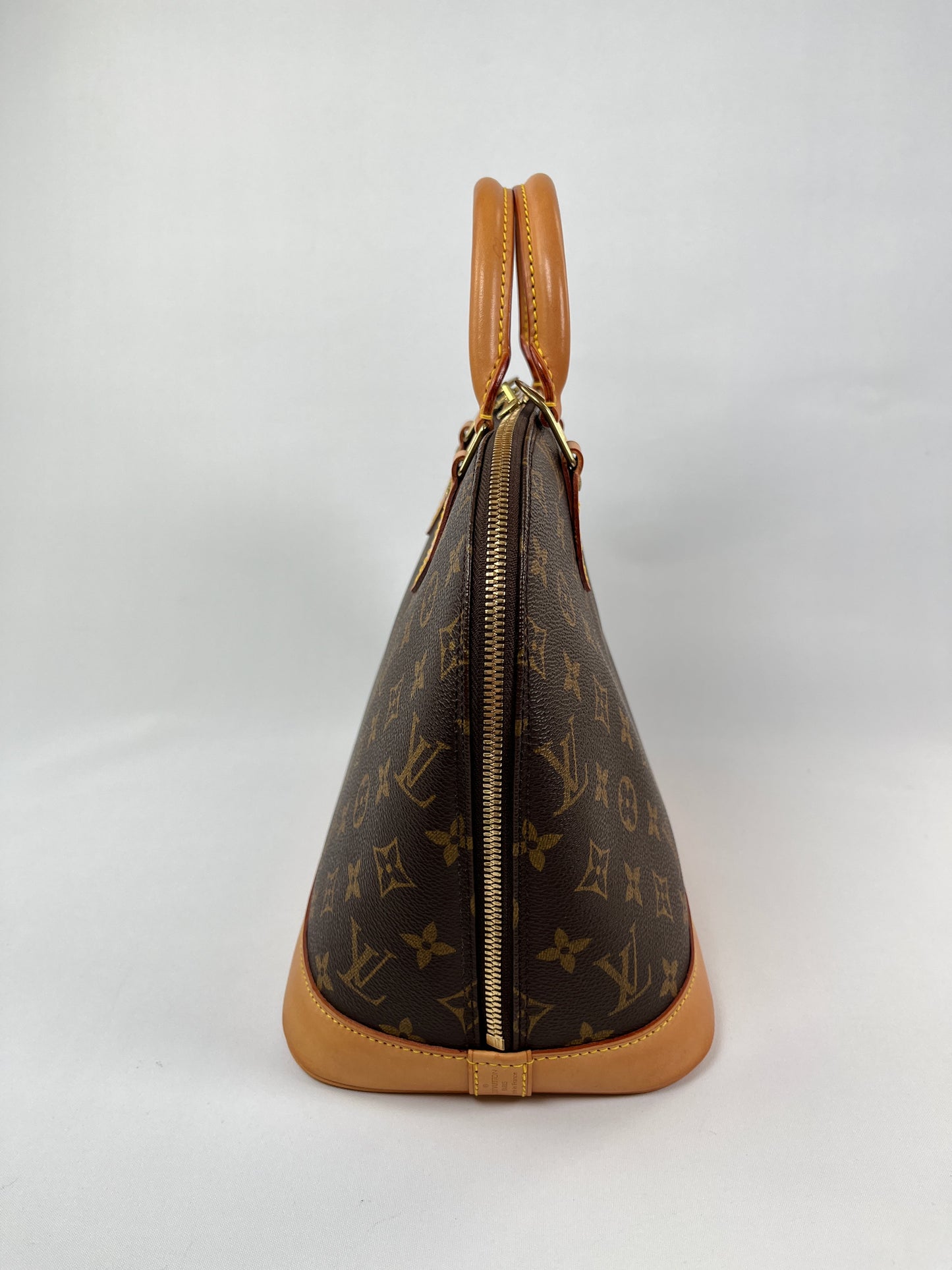 LOUIS VUITTON - ALMA PM HANDBAG MONOGRAM CANVAS - YR 2001