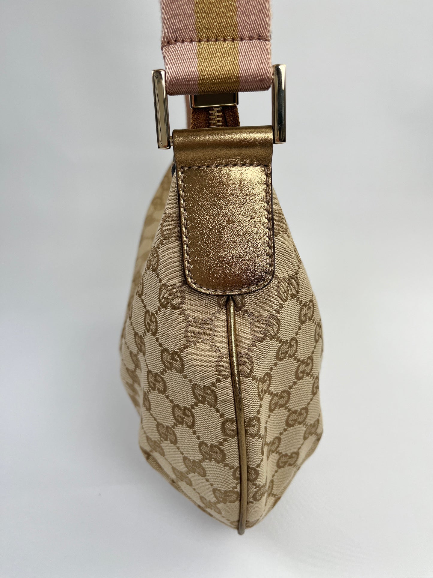 GUCCI - GG CANVAS MEDIUM HALF MOON MESSENGER GOLD & PINK