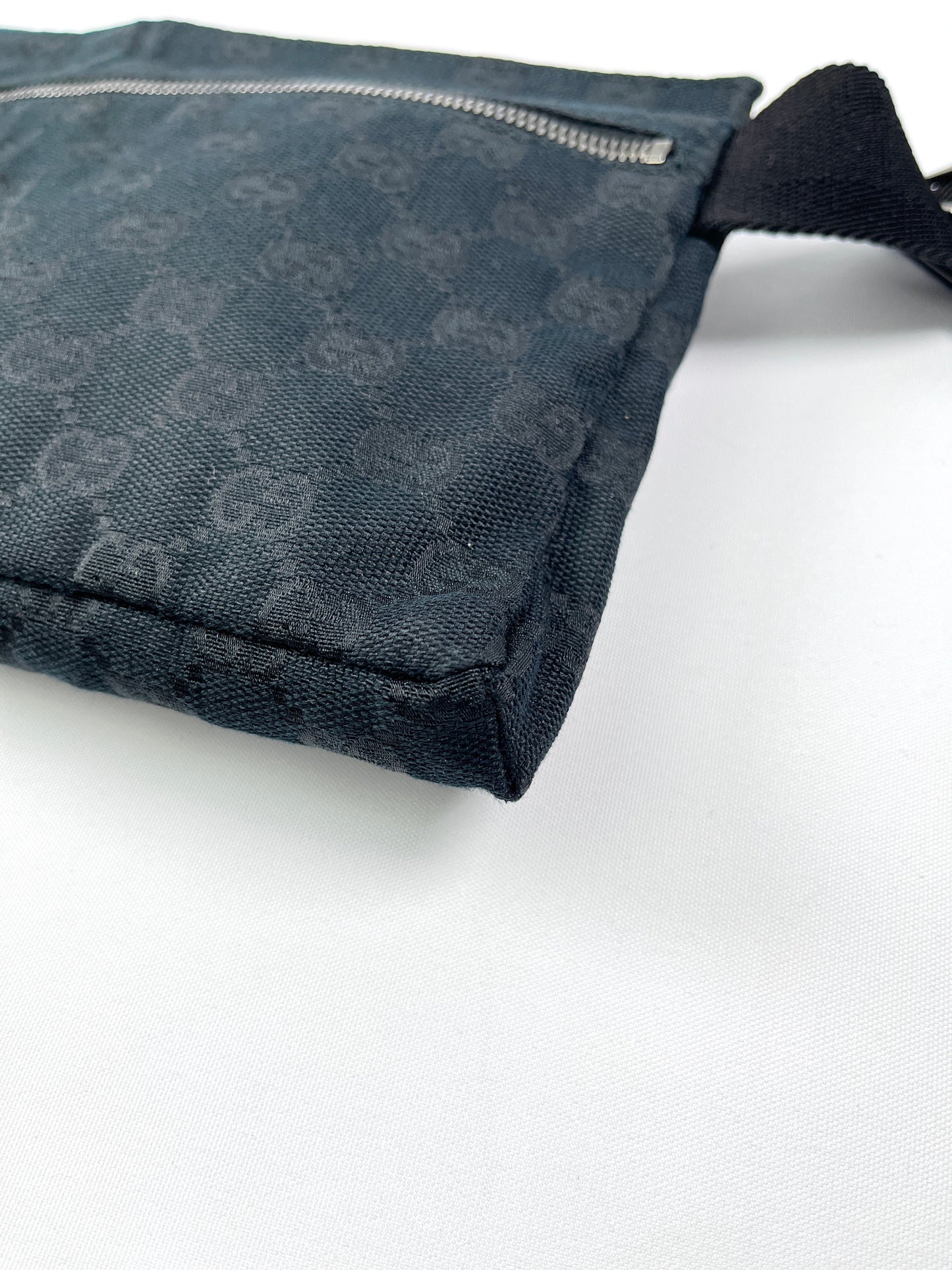 GUCCI - BLACK GG CANVAS BELT WAIST BAG