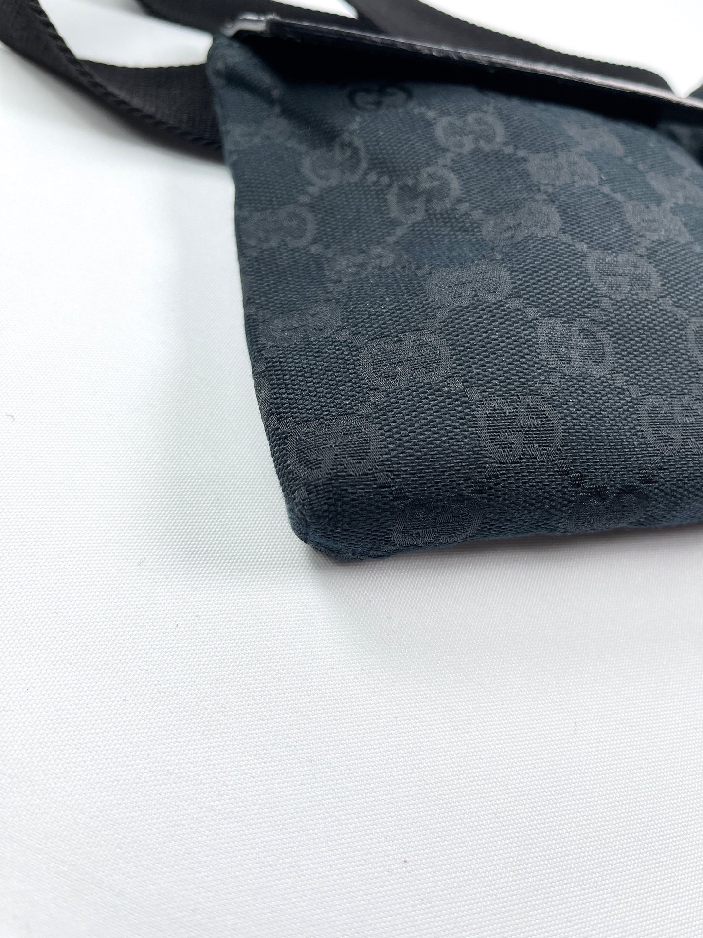 GUCCI - BLACK GG CANVAS BELT WAIST BAG