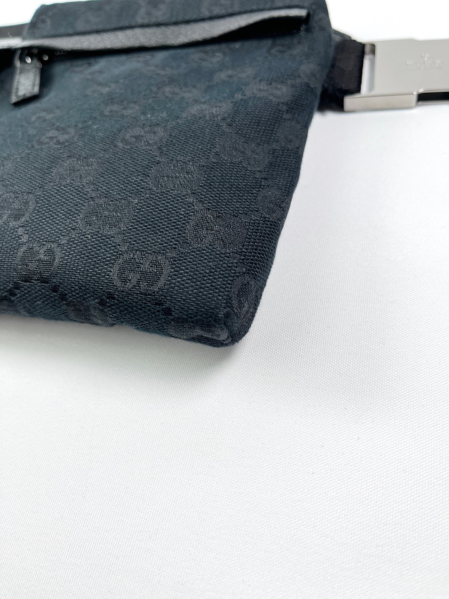GUCCI - BLACK GG CANVAS BELT WAIST BAG