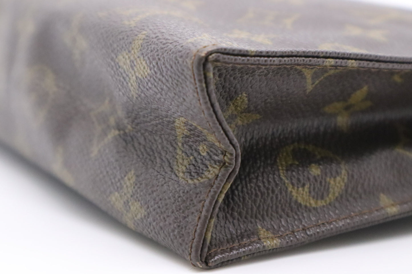 Louis Vuitton Toiletry 25 in Monogram Canvas