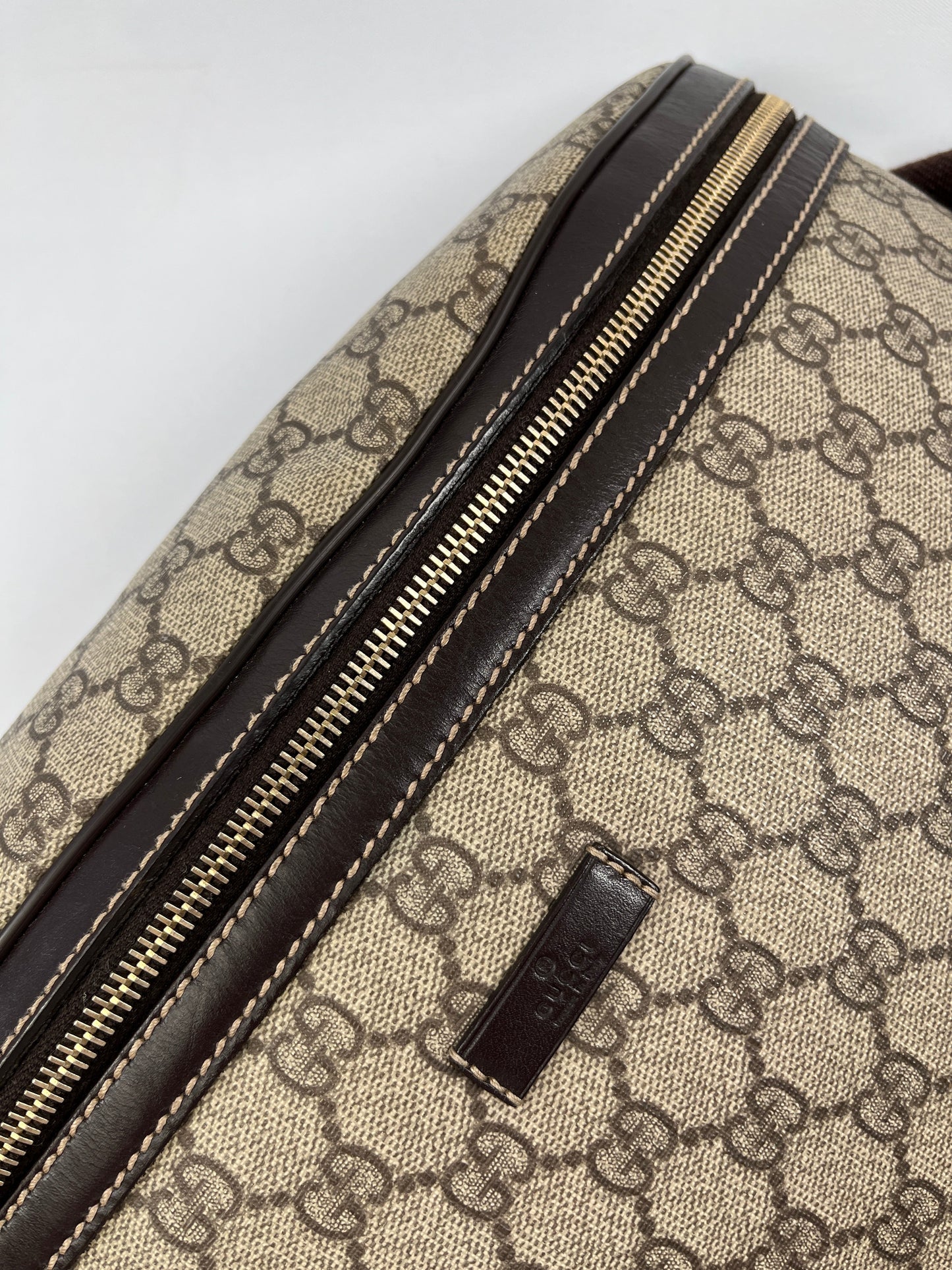 GUCCI - GG SUPREME XLARGE BELT BAG *RARE*