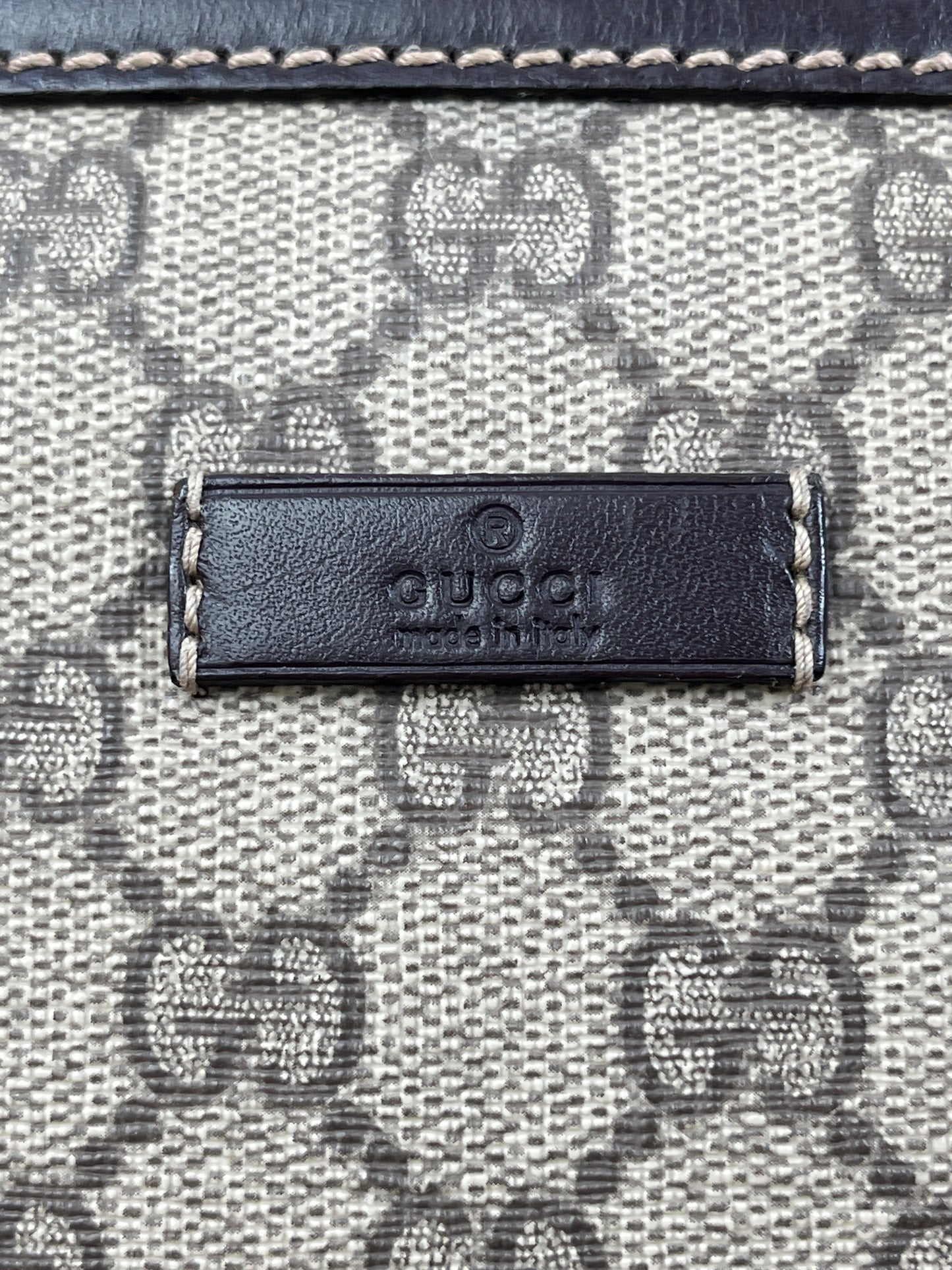 GUCCI - GG SUPREME XLARGE BELT BAG *RARE*