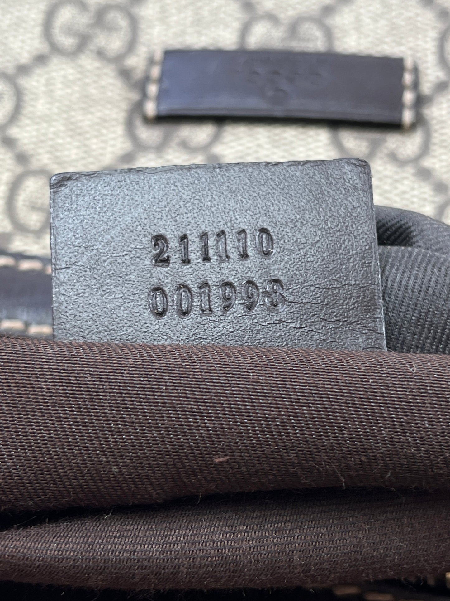 GUCCI - GG SUPREME XLARGE BELT BAG *RARE*
