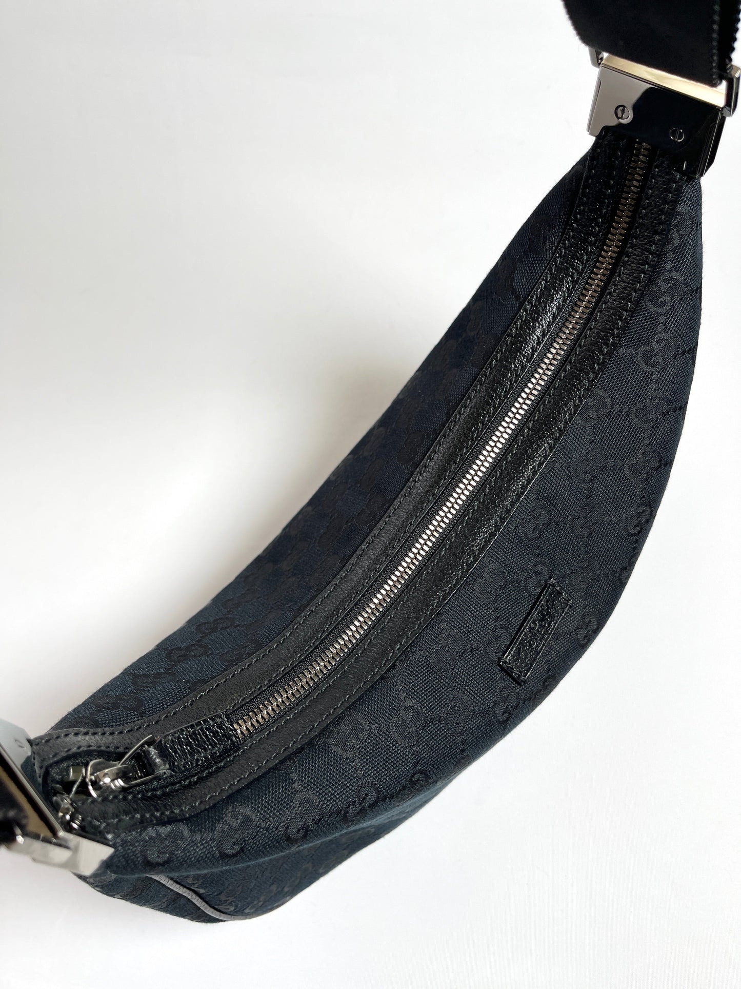 GUCCI - BLACK GG CANVAS HALF MOON HOBO CROSS BODY BAG