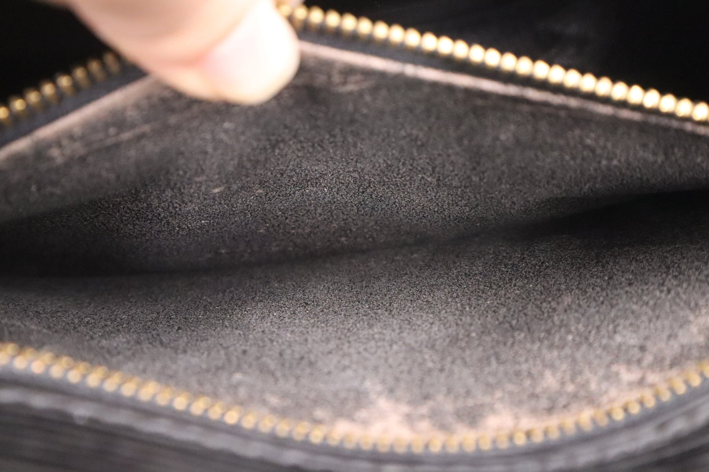 Louis Vuitton Saint Cloud in Black Epi Leather