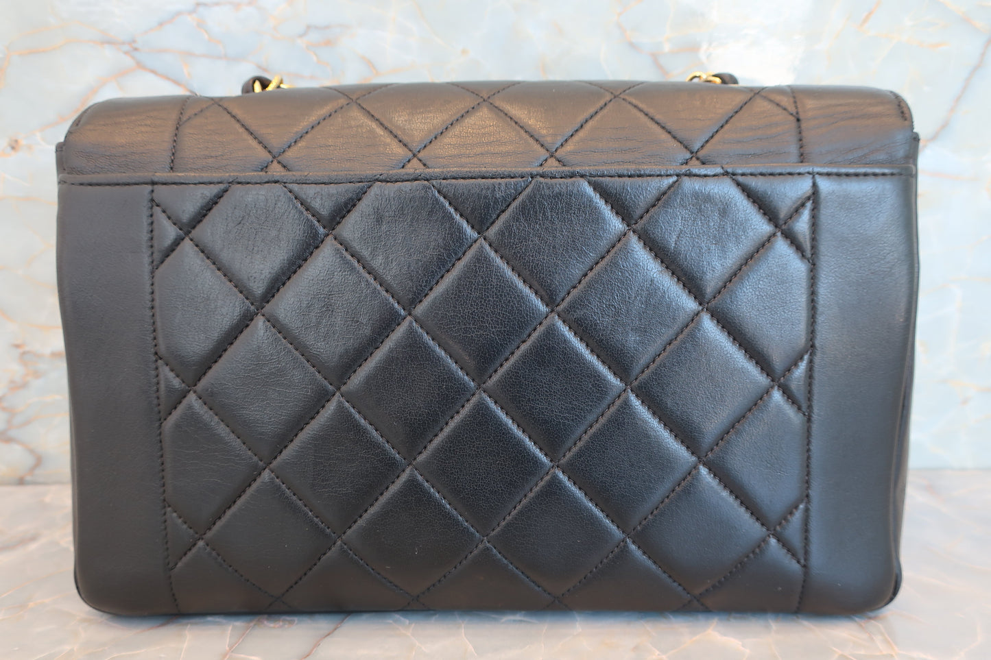 CHANEL/シャネル ダイアナマトラッセチェーンショルダーバッグ ラムスキン ブラック/ゴールド金具 ショルダーバッグ 700070186