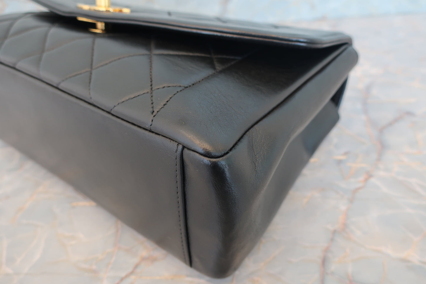 CHANEL/シャネル ダイアナマトラッセチェーンショルダーバッグ ラムスキン ブラック/ゴールド金具 ショルダーバッグ 700070186