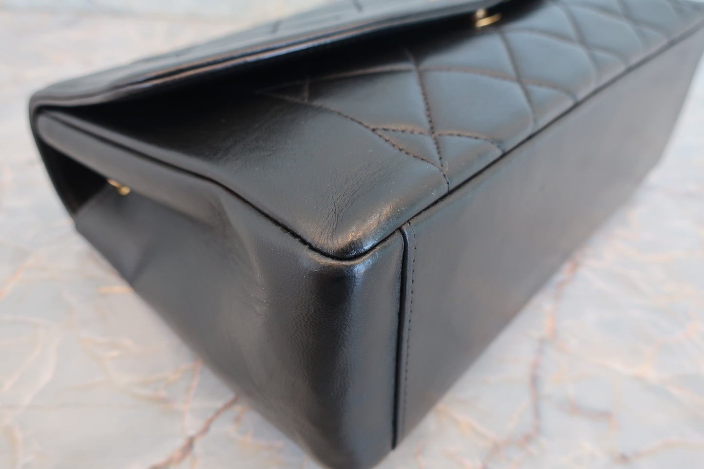 CHANEL/シャネル ダイアナマトラッセチェーンショルダーバッグ ラムスキン ブラック/ゴールド金具 ショルダーバッグ 700070186