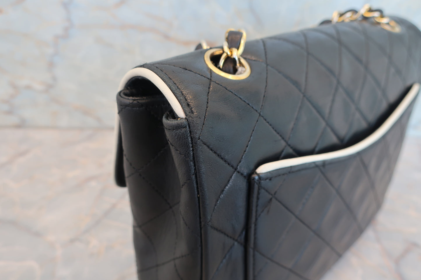 CHANEL/シャネル マトラッセバイカラーチェーンショルダーバッグ ラムスキン ブラック/ホワイト/ゴールド金具 ショルダーバッグ 700070158