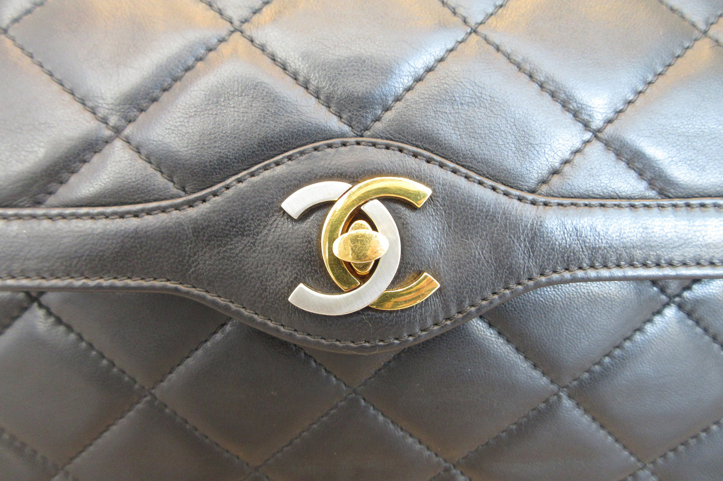 CHANEL/シャネル パリ限定マトラッセダブルフラップチェーンショルダーバッグ ラムスキン ブラック/ゴールド金具 ショルダーバッグ 700070214