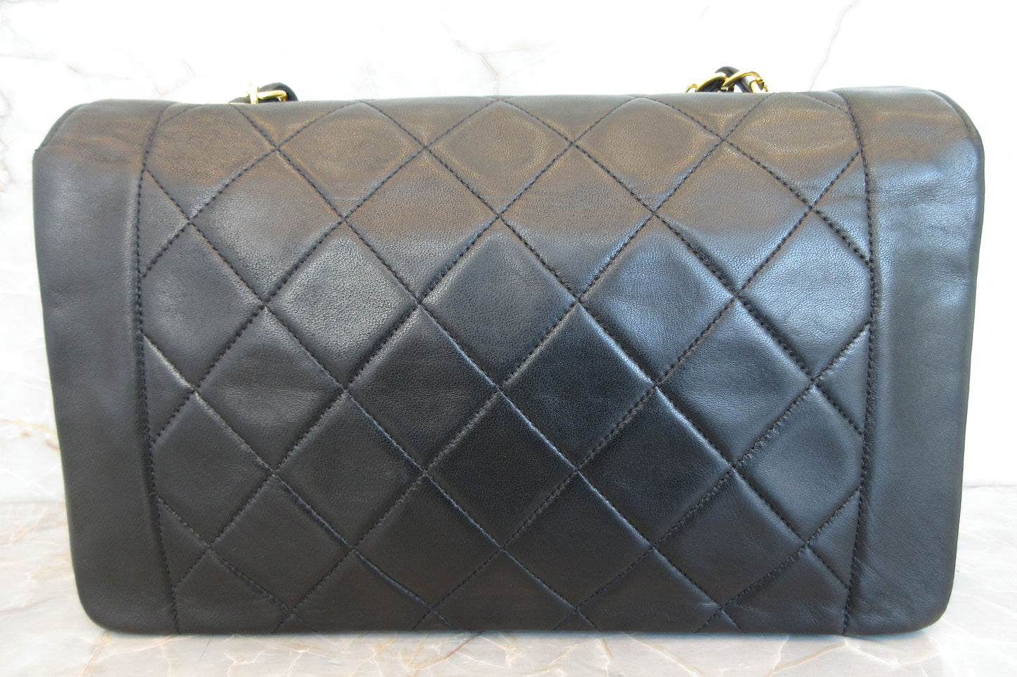 CHANEL/シャネル ダイアナマトラッセチェーンショルダーバッグ ラムスキン ブラック/ゴールド金具 ショルダーバッグ 700070246