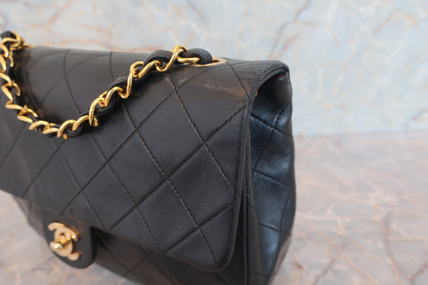 CHANEL/シャネル ミニマトラッセシングルフラップチェーンショルダーバッグ ラムスキン ブラック/ゴールド金具 ショルダーバッグ 700070218