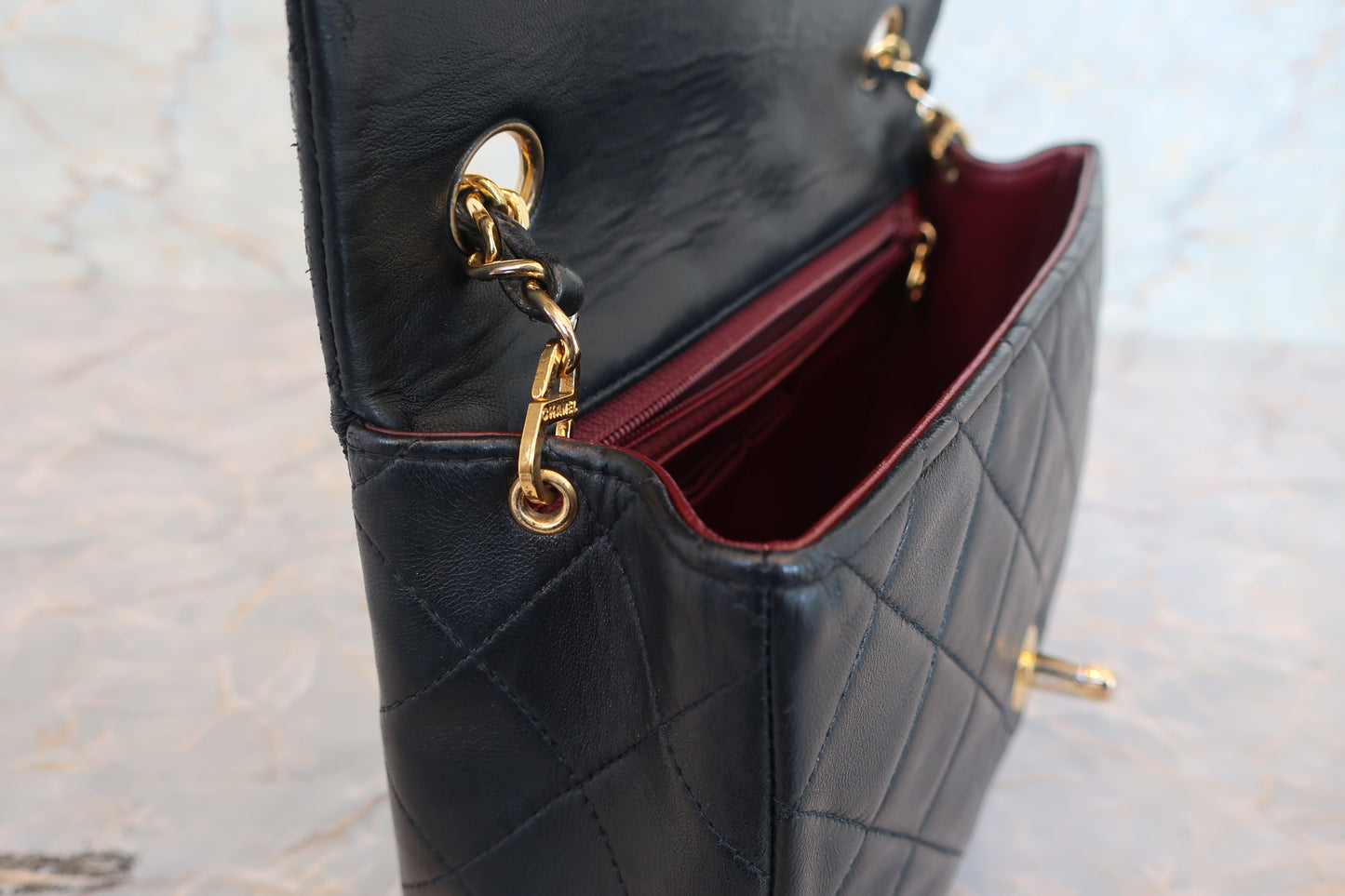 CHANEL/シャネル ミニマトラッセシングルフラップチェーンショルダーバッグ ラムスキン ブラック/ゴールド金具 ショルダーバッグ 700070218