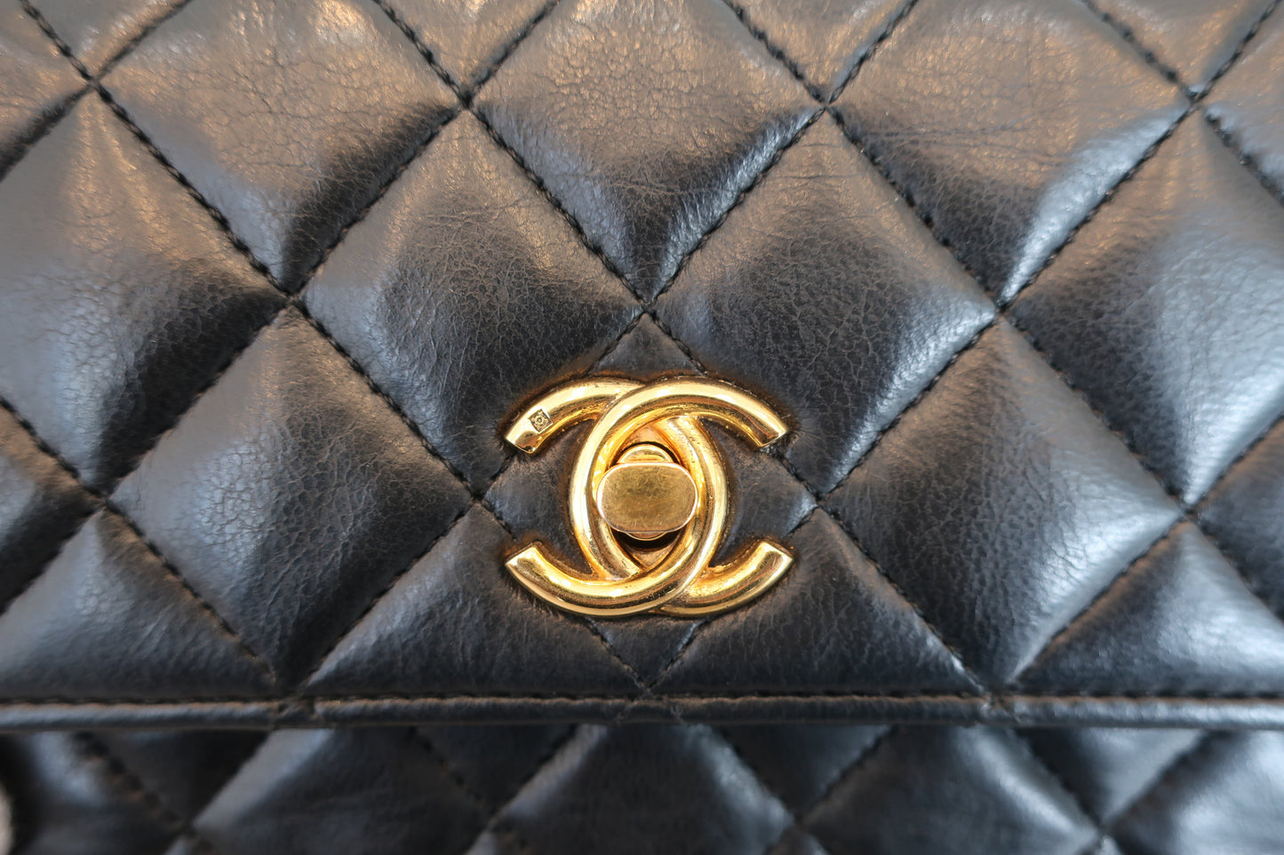 CHANEL/シャネル ミニマトラッセチェーンショルダーバッグ ラムスキン ブラック/ゴールド金具 ショルダーバッグ 700070275