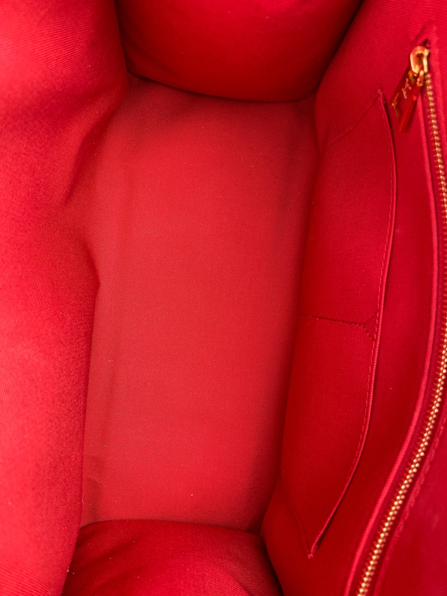 LOUIS VUITTON - ONTHEGO MM BAG IN MONOGRAM CANVAS