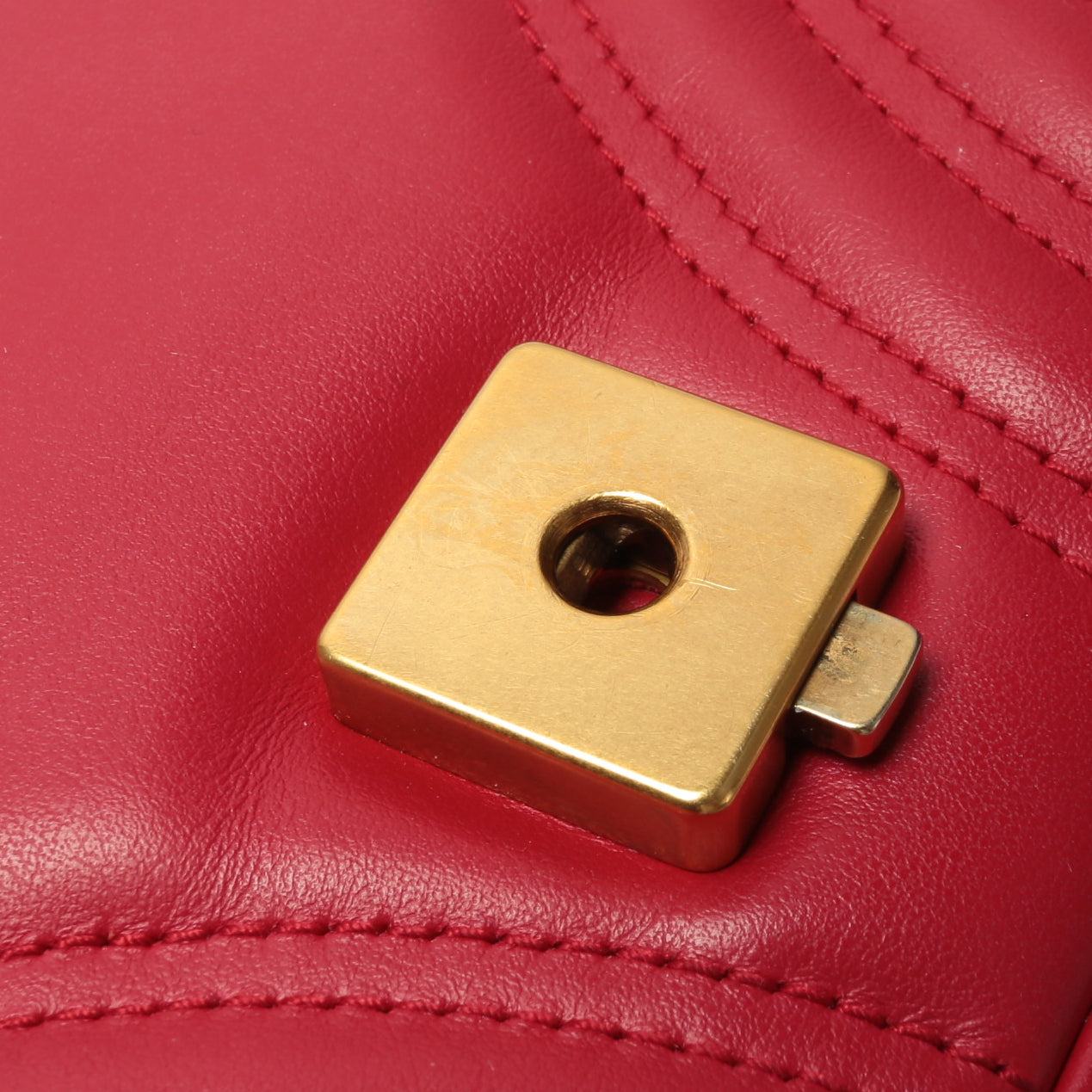 GUCCI GG Marmont Mini Shoulder Chain Red