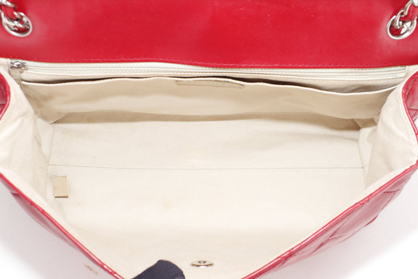 CHANEL RED QUILTED LAMBSKIN 32CM SHOULDER BAG (1466xxxx) SILVER HARDWARE, NO  & DUST COVER
