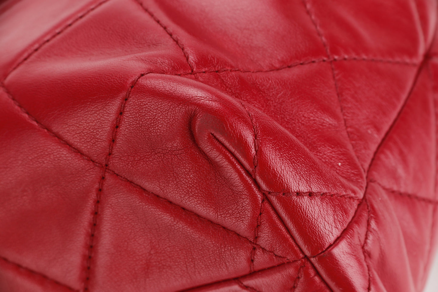 CHANEL RED QUILTED LAMBSKIN 32CM SHOULDER BAG (1466xxxx) SILVER HARDWARE, NO  & DUST COVER