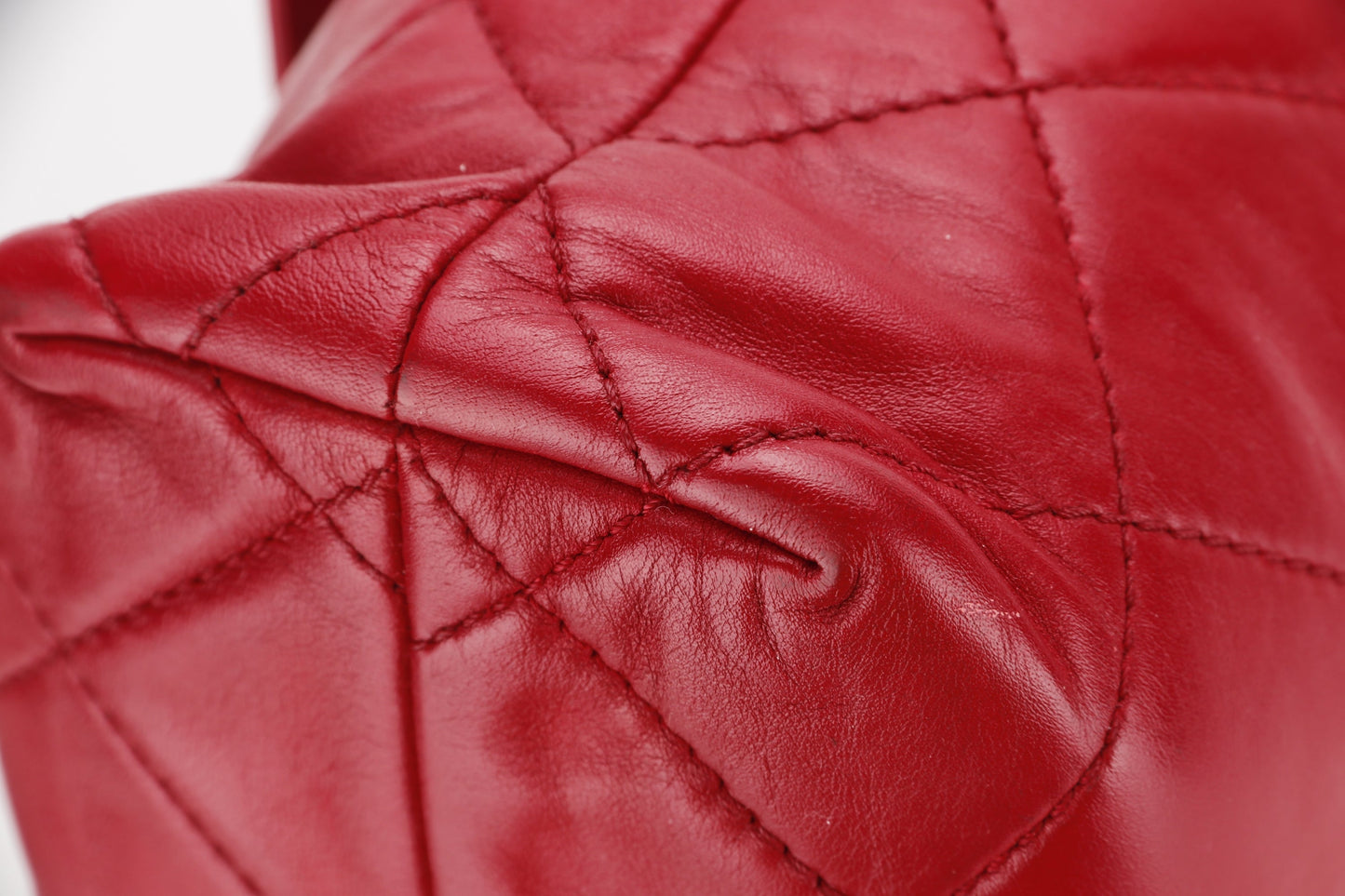 CHANEL RED QUILTED LAMBSKIN 32CM SHOULDER BAG (1466xxxx) SILVER HARDWARE, NO  & DUST COVER