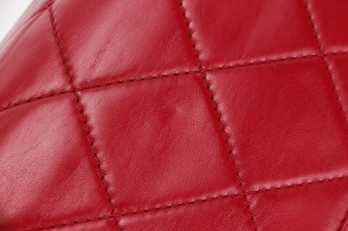 CHANEL RED QUILTED LAMBSKIN 32CM SHOULDER BAG (1466xxxx) SILVER HARDWARE, NO  & DUST COVER