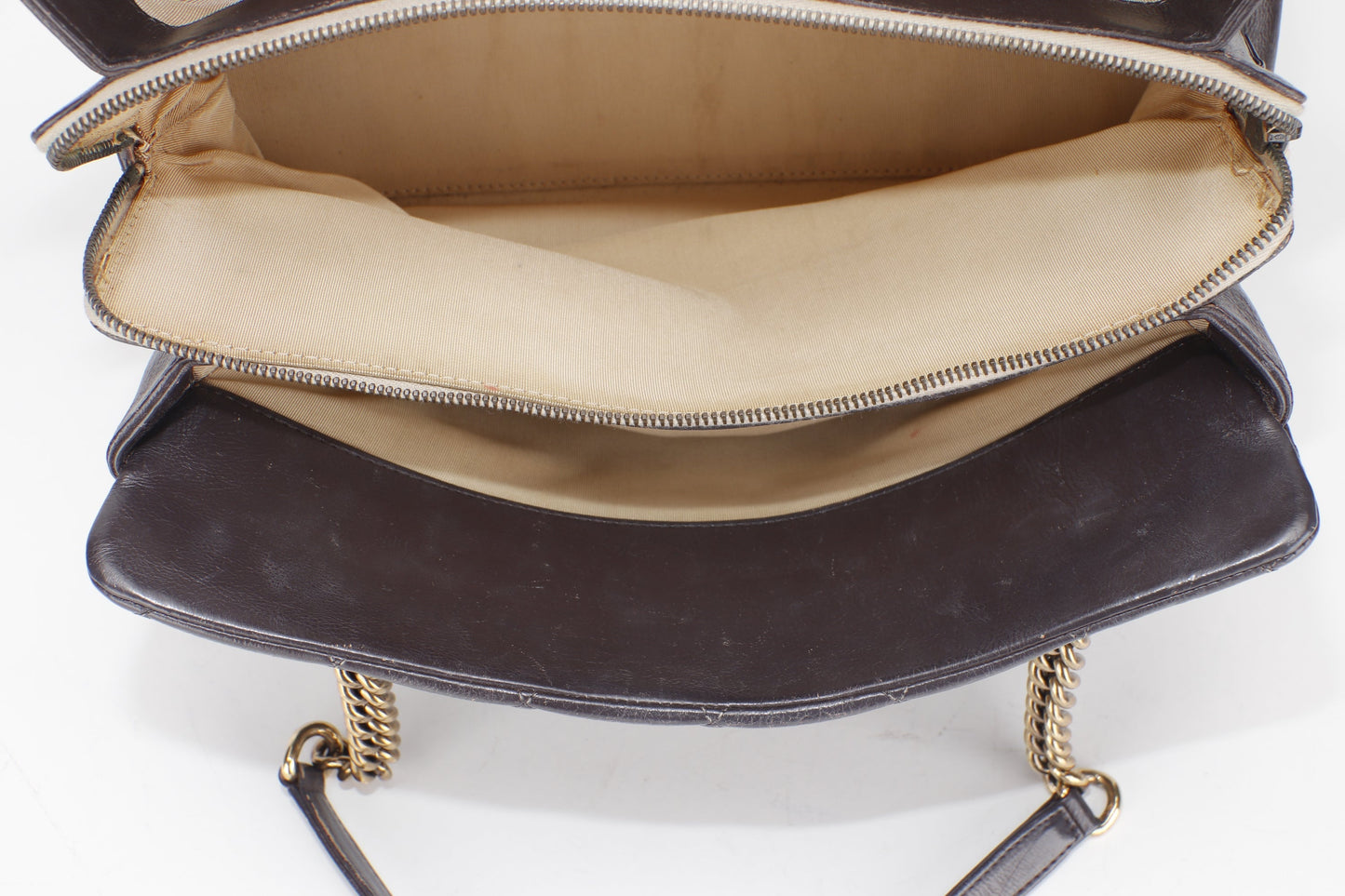 CHANEL QUILTED MATELASSE LAMBSKIN CC LOGO SHOULDER BAG (1739xxxx) GOLD HARDWARE, NO  & DUST COVER
