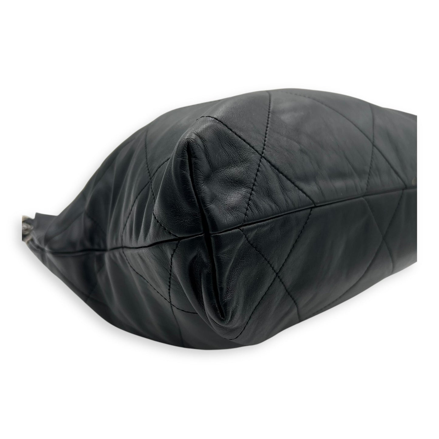 22 Small Black Shoulder Bag in Lambskin, Silver hardware