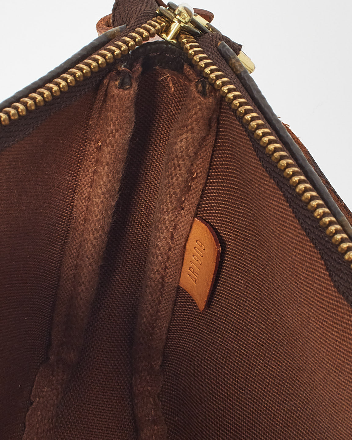 Louis Vuitton Monogram Canvas Pochette Accessoires Shoulder Bag