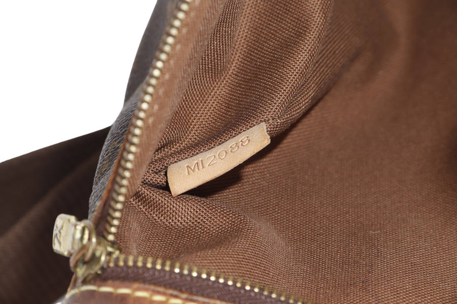 LOUIS VUITTON BOSPHORE POCHETTE (M40044) SHOULDER CROSSBODY BAG MONOGRAM CANVAS NO DUST COVER