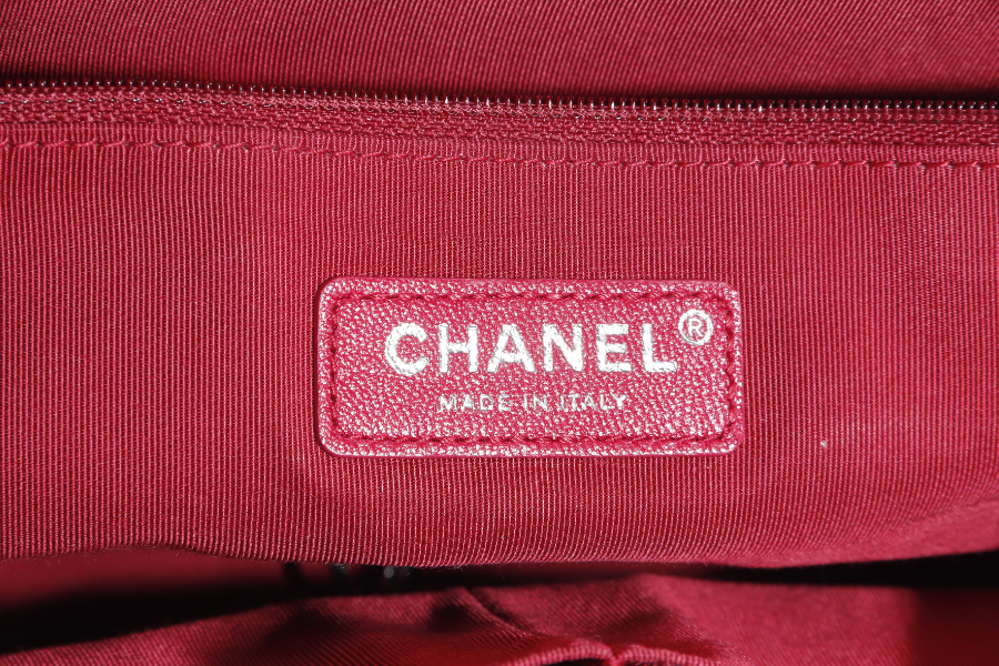 CHANEL GABRIELLE HOBO SHOULDER BAG (2537xxxx) BLUE-BLACK QUILTED CALFSKIN LEATHER SILVER & GOLD TONE HARDWARE NO  AND NO DUST COVER