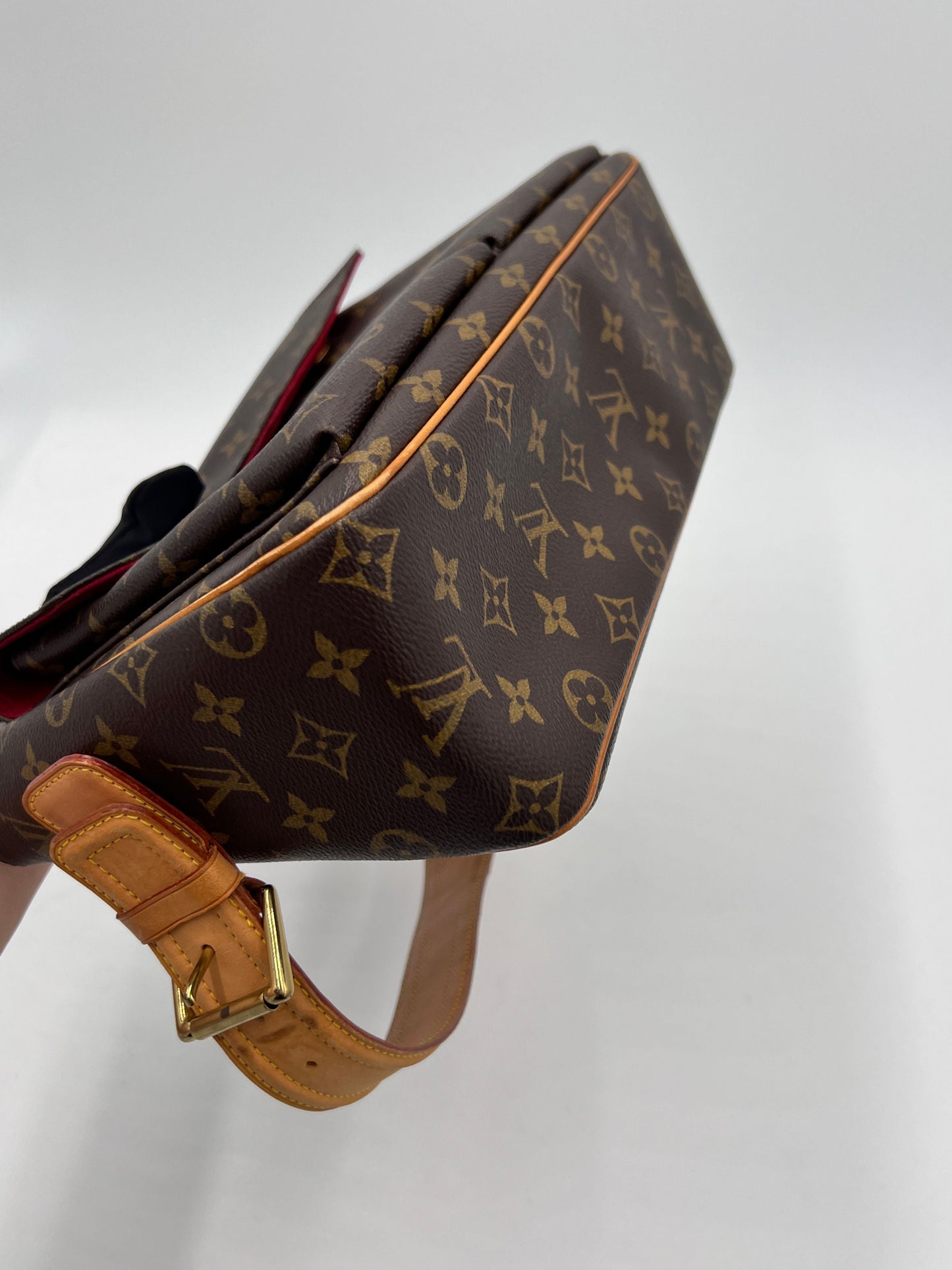 Louis Vuitton LV Monogram  - Brown Shoulder Bags, Handbags AG303O