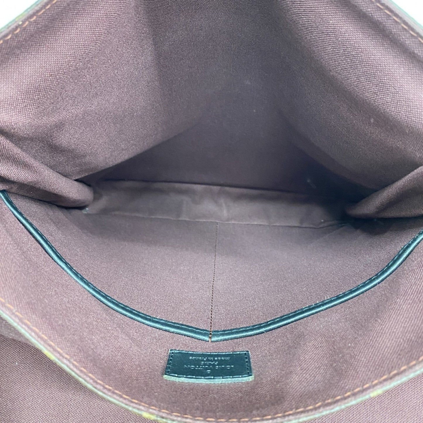 Louis Vuitton  Noir Shoulder Bag