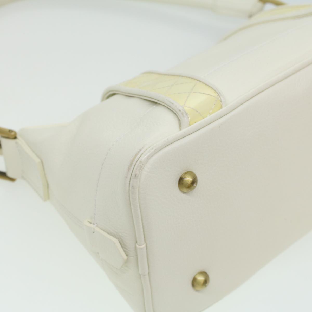 Burberry Shoulder Bag Leather White Auth am3357