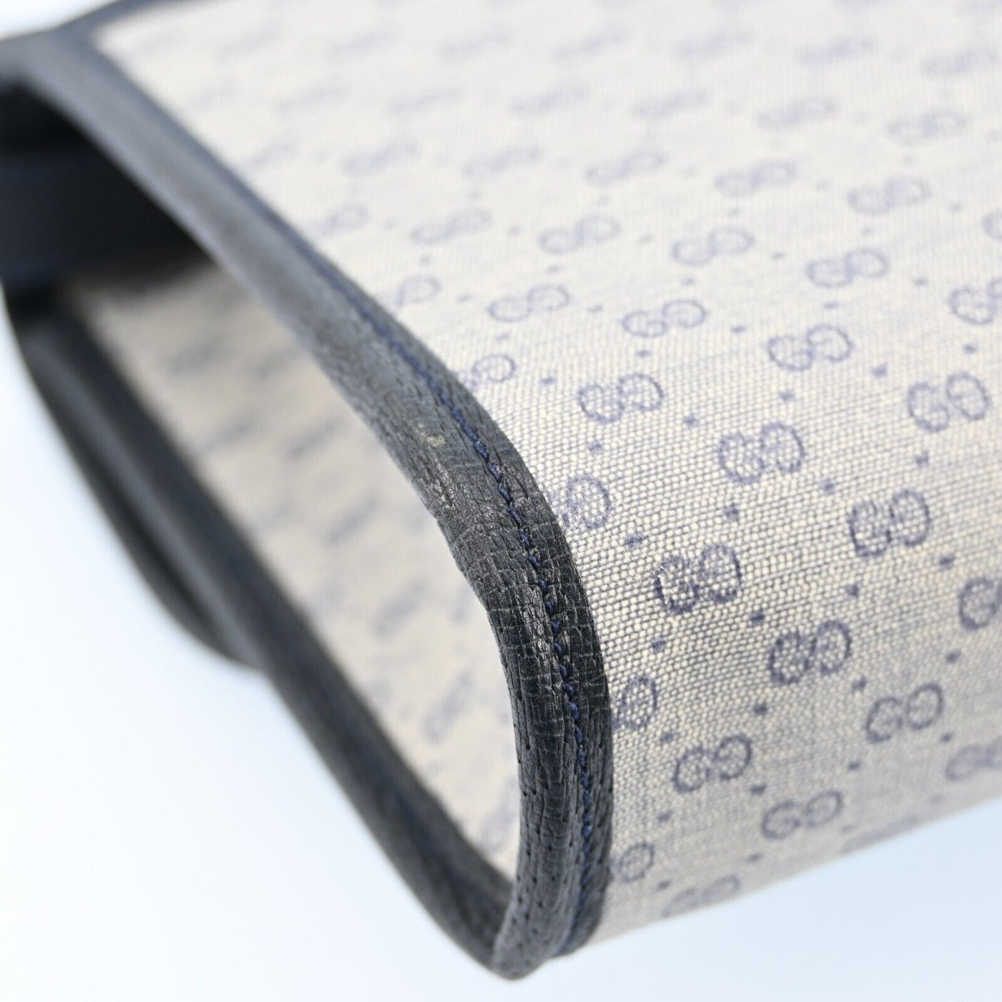 Gucci Micro Gg Vintage Shoulder Bag