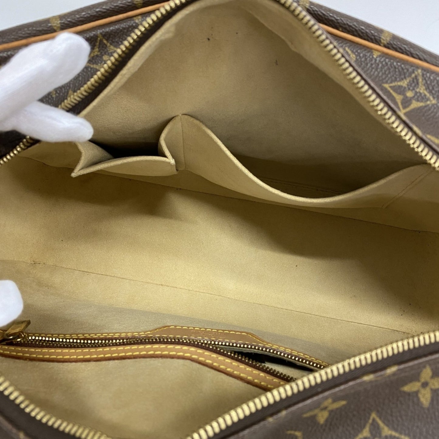 Louis Vuitton  Shoulder Bag