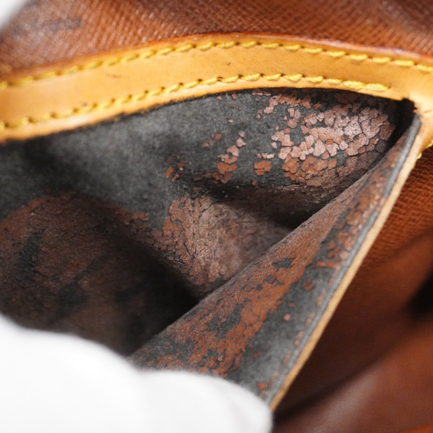 Louis Vuitton  Shoulder Bag