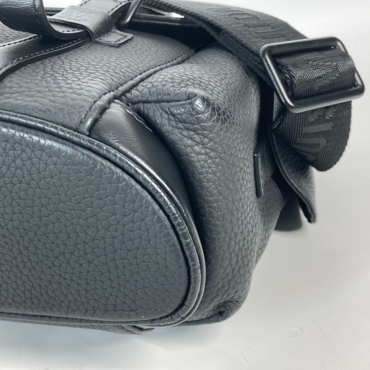 Louis Vuitton  Noir Leather Shoulder Bag