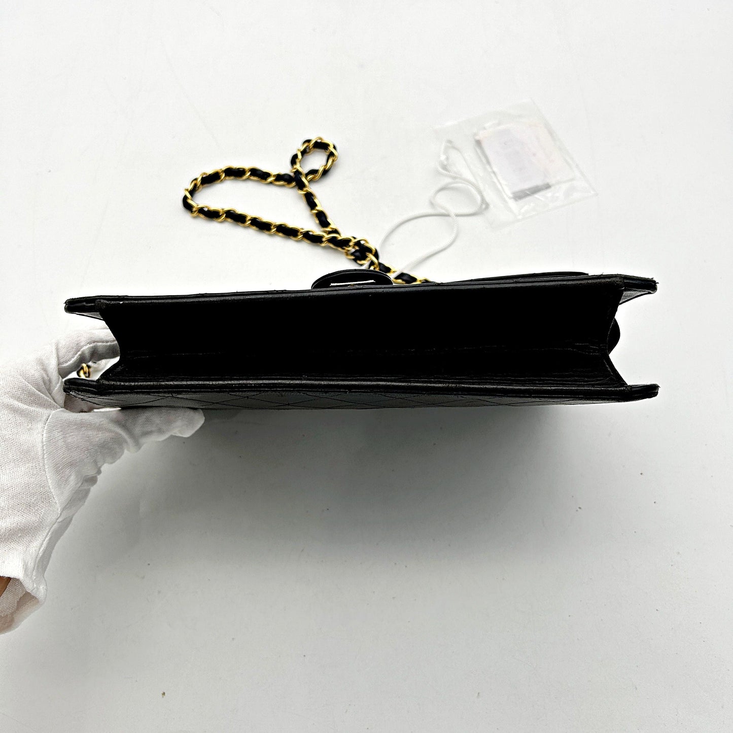 Pre-owned Chanel CC Quilted Flap Bag - Black Shoulder Bags LA23608