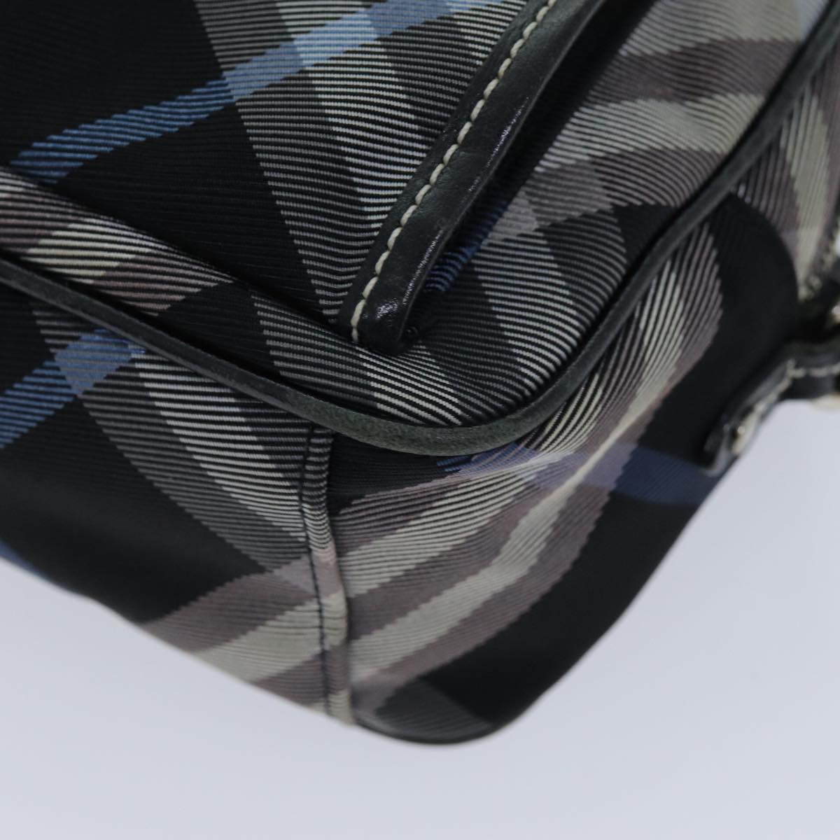 Burberry Nova Check Shoulder Bag Nylon Blue Black Auth bs14506
