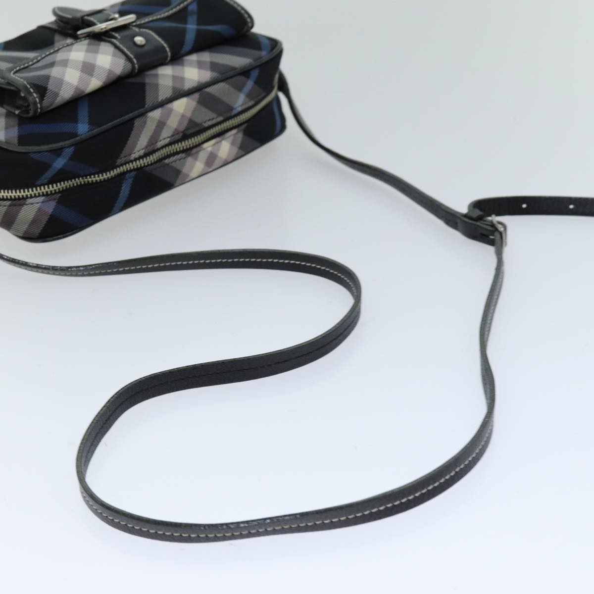 Burberry Nova Check Shoulder Bag Nylon Blue Black Auth bs14506