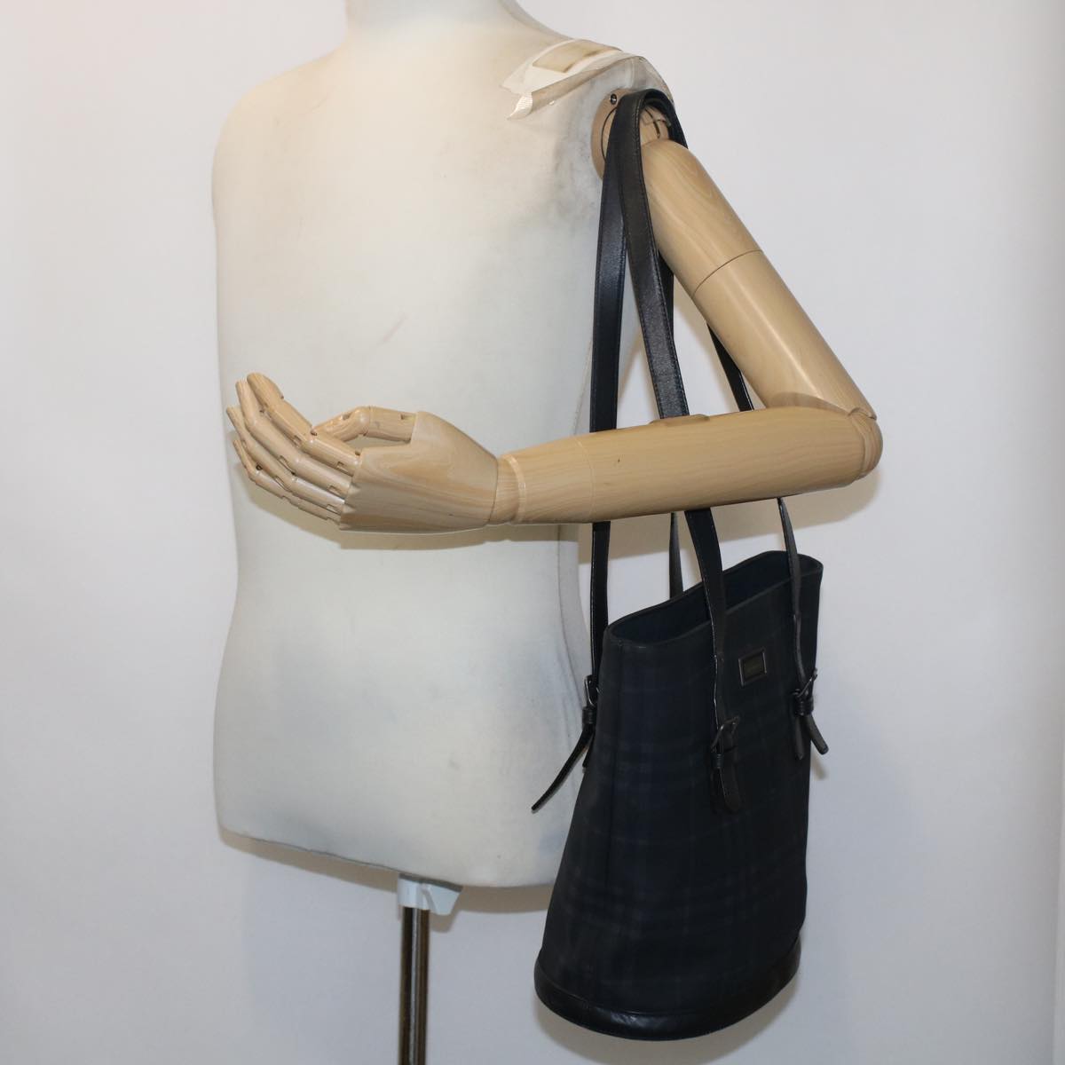 Burberry Nova Check Shoulder Bag Nylon Leather Black Auth bs6954