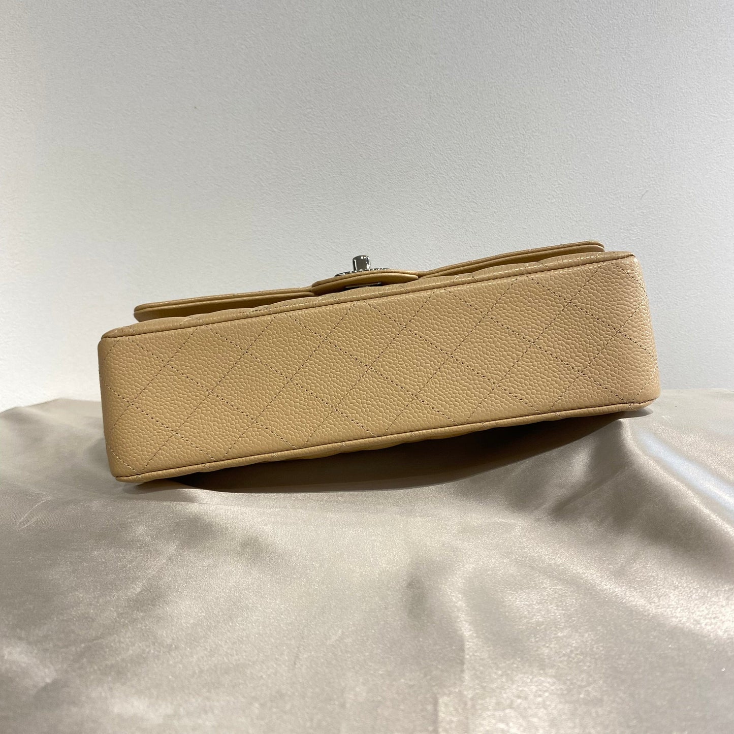 CHANEL CLASSIC FLAP MEDIUM CHAIN SHOULDER BAG BEIGE CAVIAR SKIN SHW 90215286