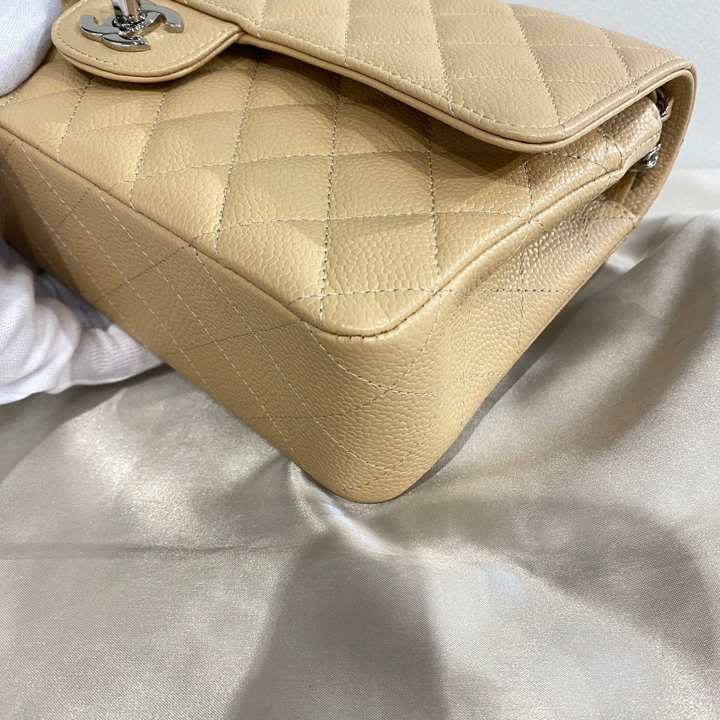CHANEL CLASSIC FLAP MEDIUM CHAIN SHOULDER BAG BEIGE CAVIAR SKIN SHW 90215286