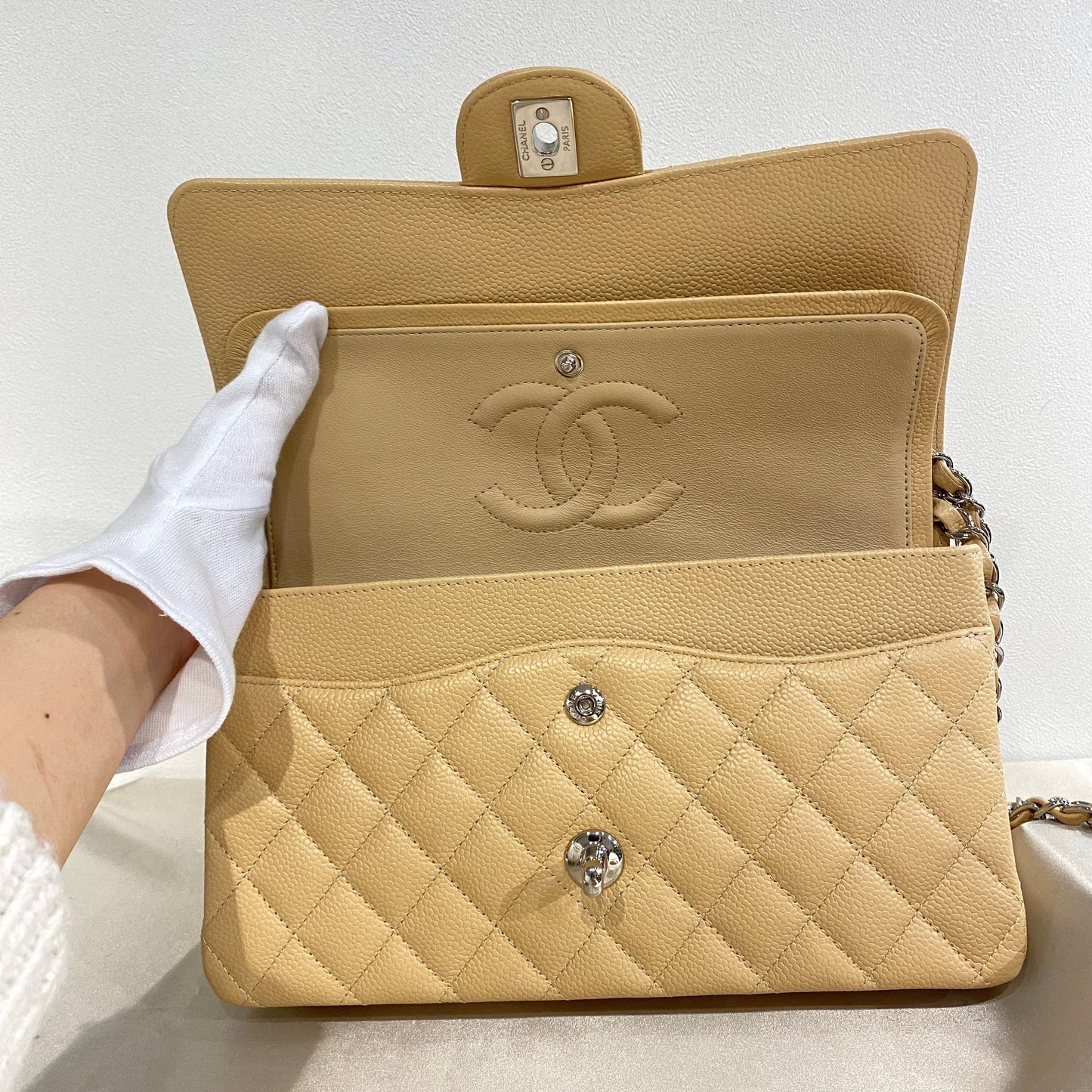 CHANEL CLASSIC FLAP MEDIUM CHAIN SHOULDER BAG BEIGE CAVIAR SKIN SHW 90215286