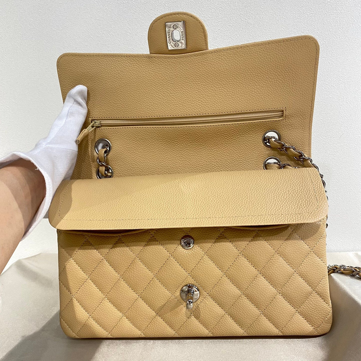 CHANEL CLASSIC FLAP MEDIUM CHAIN SHOULDER BAG BEIGE CAVIAR SKIN SHW 90215286
