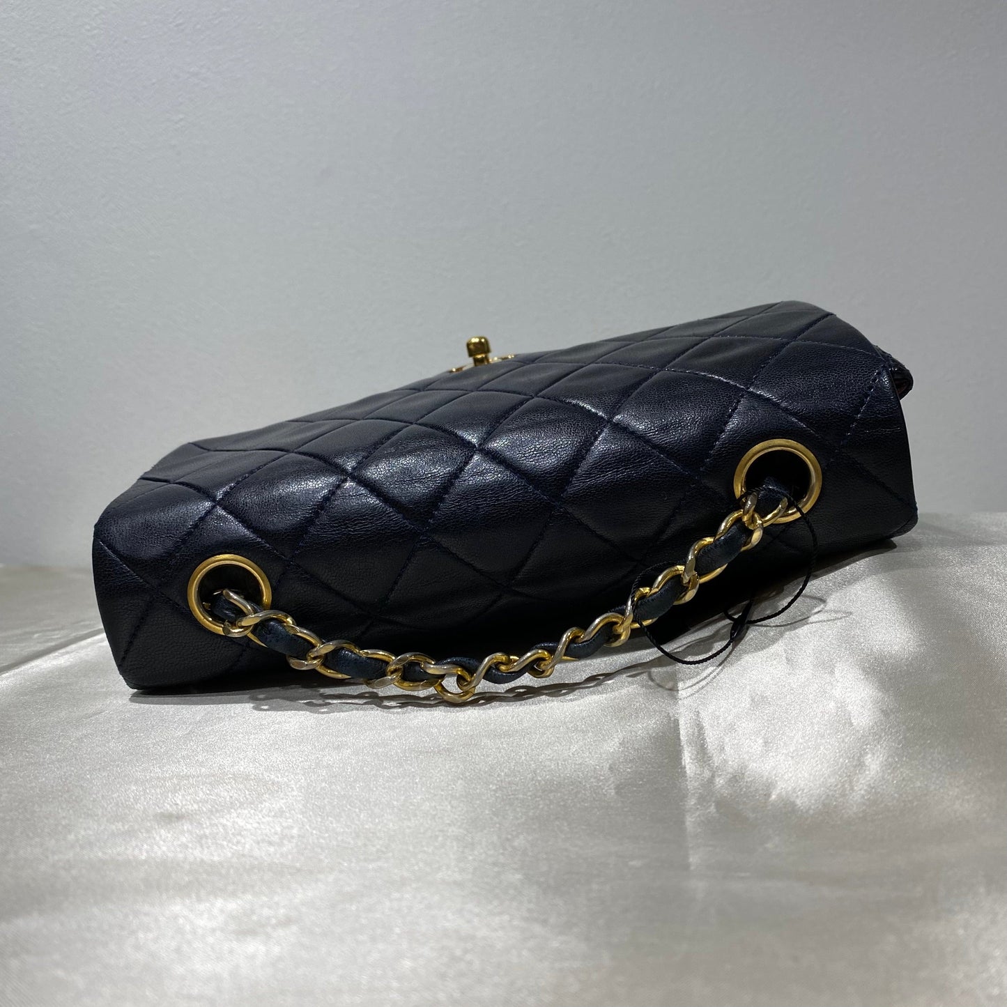CHANEL VINTAGE MINI SQUARE 20 CHAIN SHOULDER NAVY LAMB SKIN 90162392