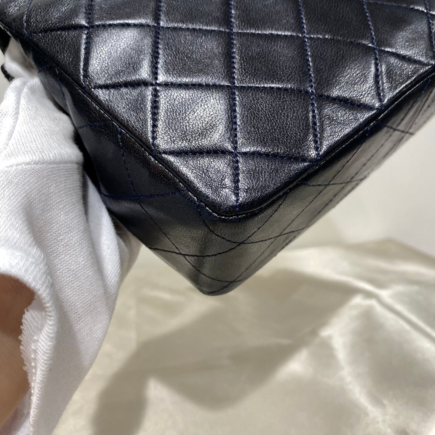 CHANEL VINTAGE MINI SQUARE 20 CHAIN SHOULDER NAVY LAMB SKIN 90162392