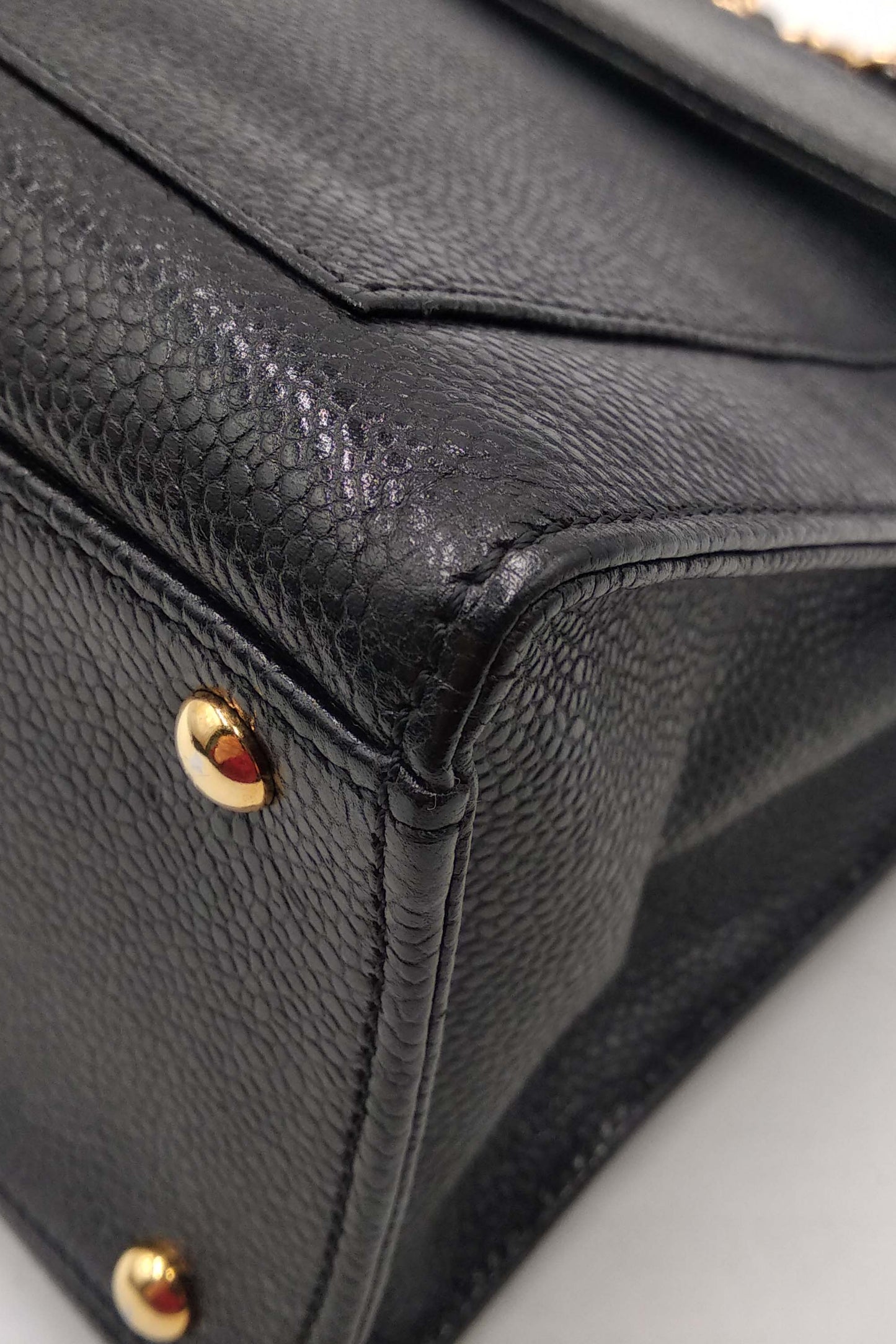 Vintage Caviar Front Pocket Shoulder Bag Black