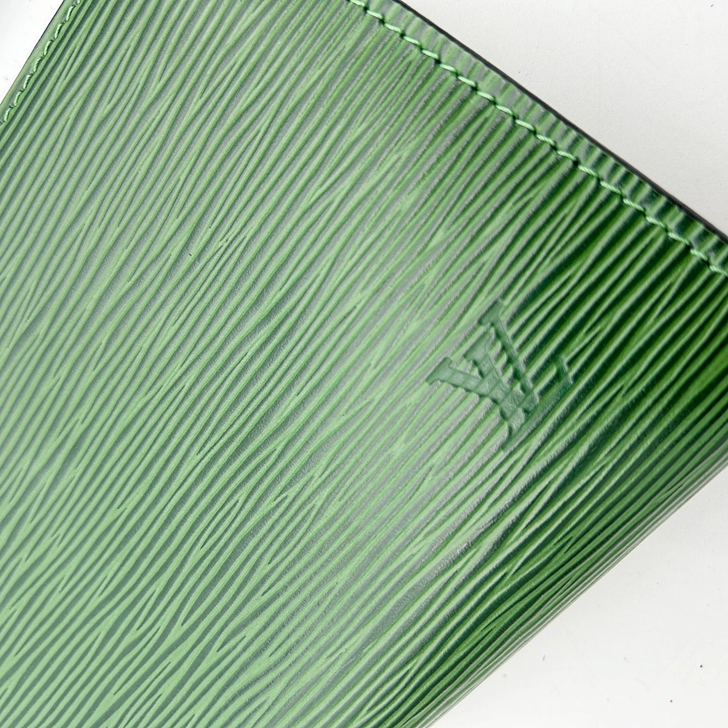 Louis Vuitton Epi Leather Pochette Accessoires Vintage - Green Shoulder Bags, Handbags lv8826ej